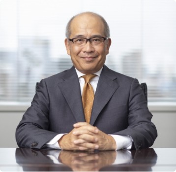 President and Representative Director, Takashi Kusaka.